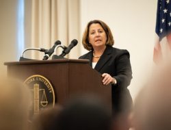 Trump Minta Microsoft Pecat Petingginya Lisa Monaco