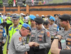 Seseorang Diduga Judol dalam Mobil Polisi di Palangka Raya