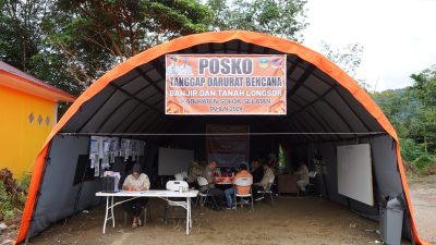 Bupati Solok Kunjungi Posko Bencana di Nagari Gantung Ciri